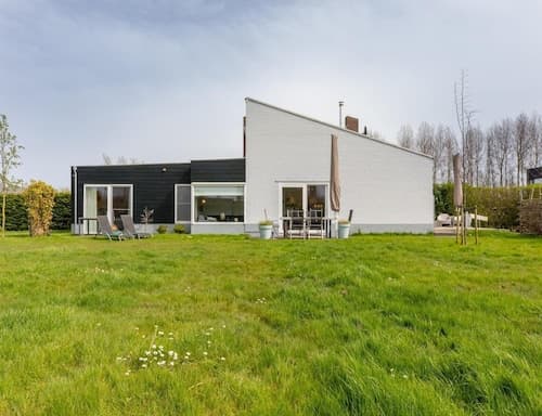 Holiday Home in Nieuwvliet Near the Beach