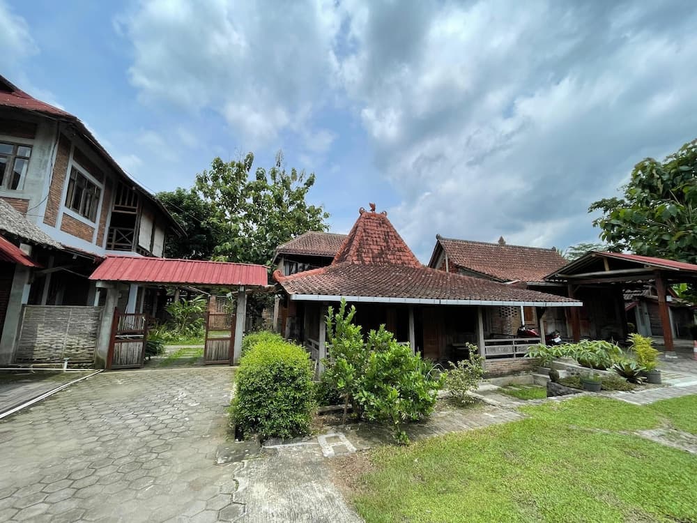 Saka Homestay Boutique & Cafe