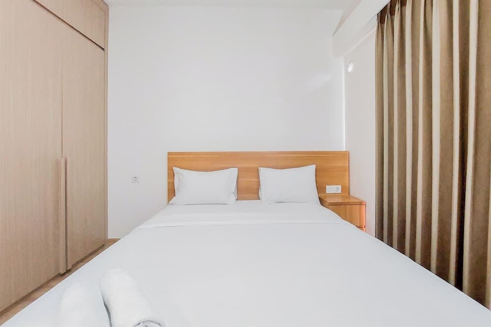 Spacious And Homey Living 3Br At Sky House Bsd Apartment
