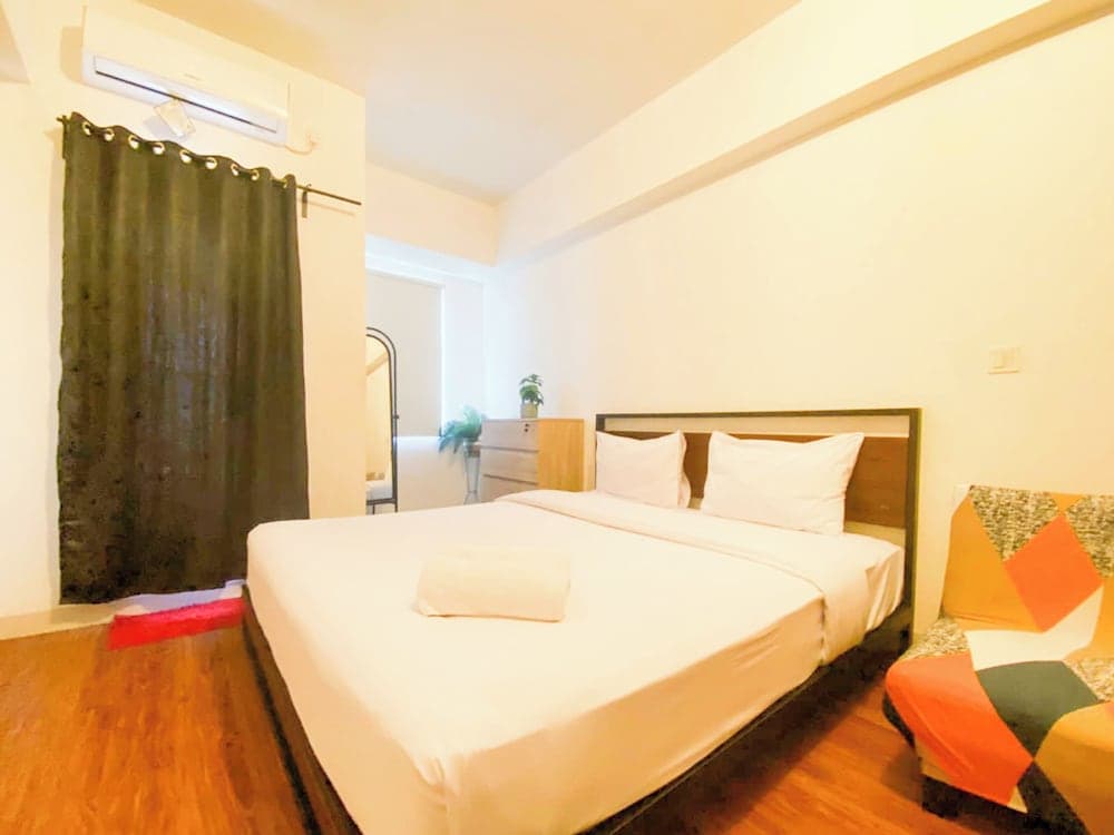 Good And Homey Studio At Candiland Apartment
