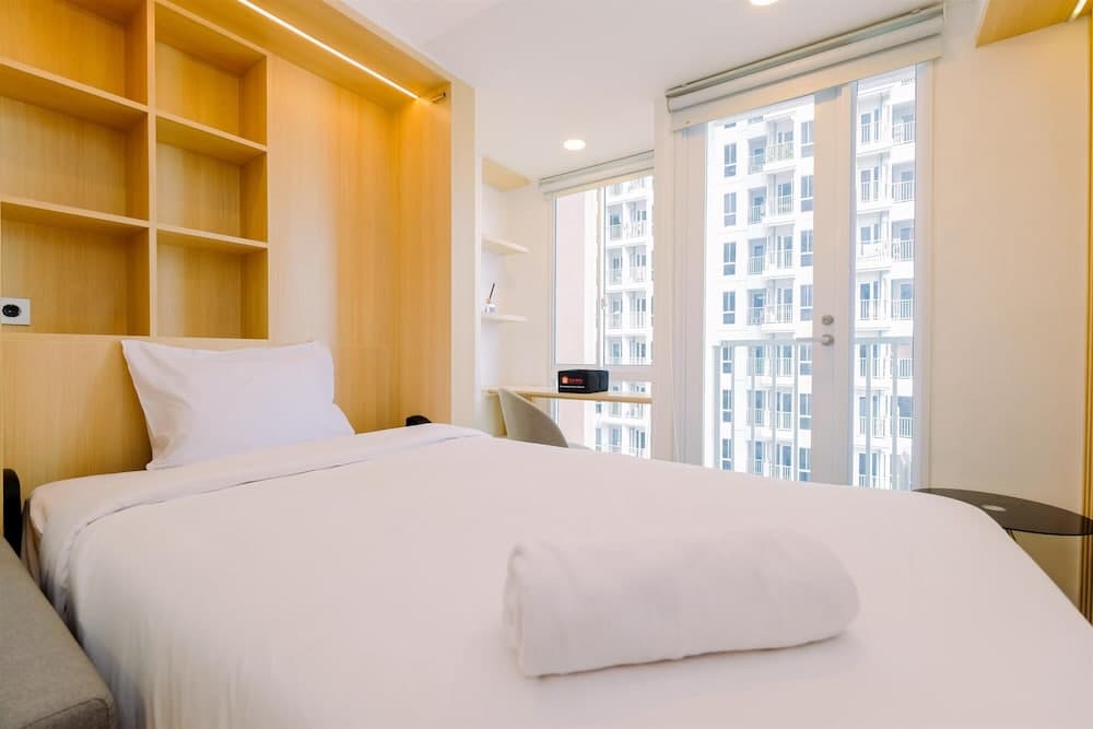 Simply Look And Cozy Studio Tokyo Riverside Pik 2 Apartment