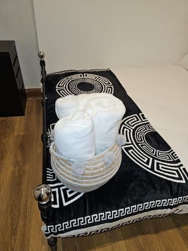 Primely Located 1-bed Apartment in Brighton