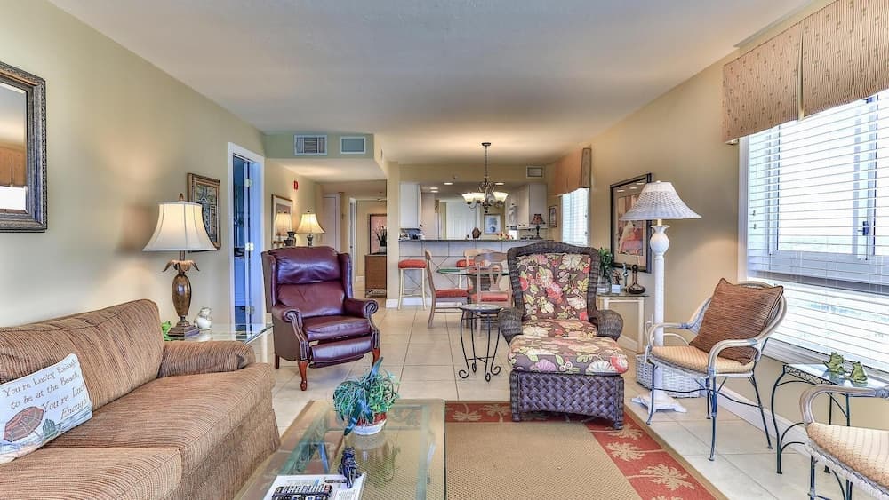 Destin Towers 111