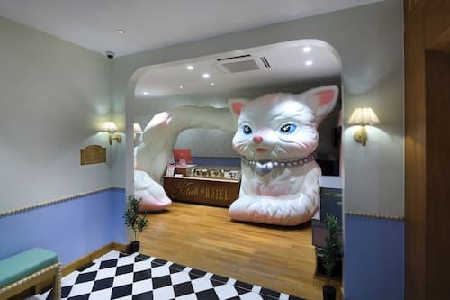 KITSCH HOTEL