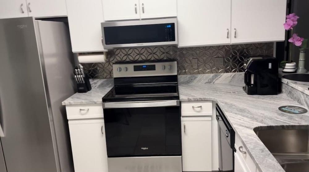 Crystal Village II, Unit 10B