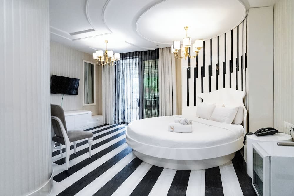 Golden Pars Hotel