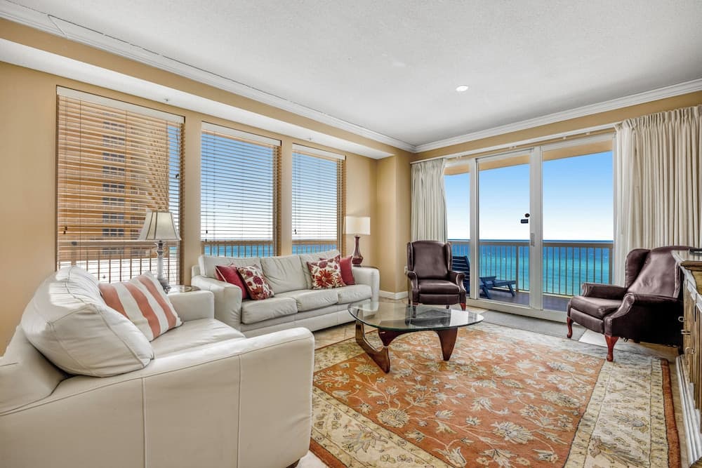 Corner Unit Right on the Sand, 2 Lagoon-style Pools, Spectacular Views