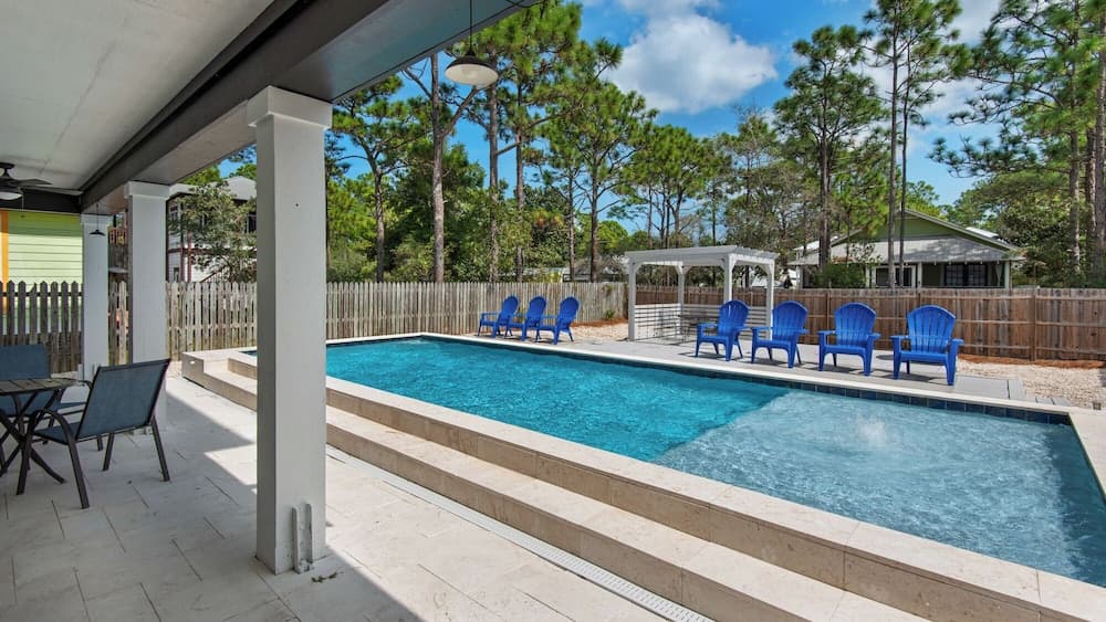 Private Saltwater Pool in Seagrove, Garage Parking, Sleeps 13