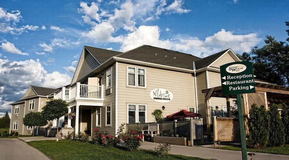 Stone Willow Inn