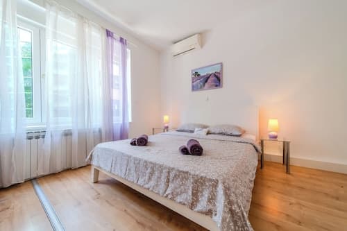 Lavanda Apartment With Terrace