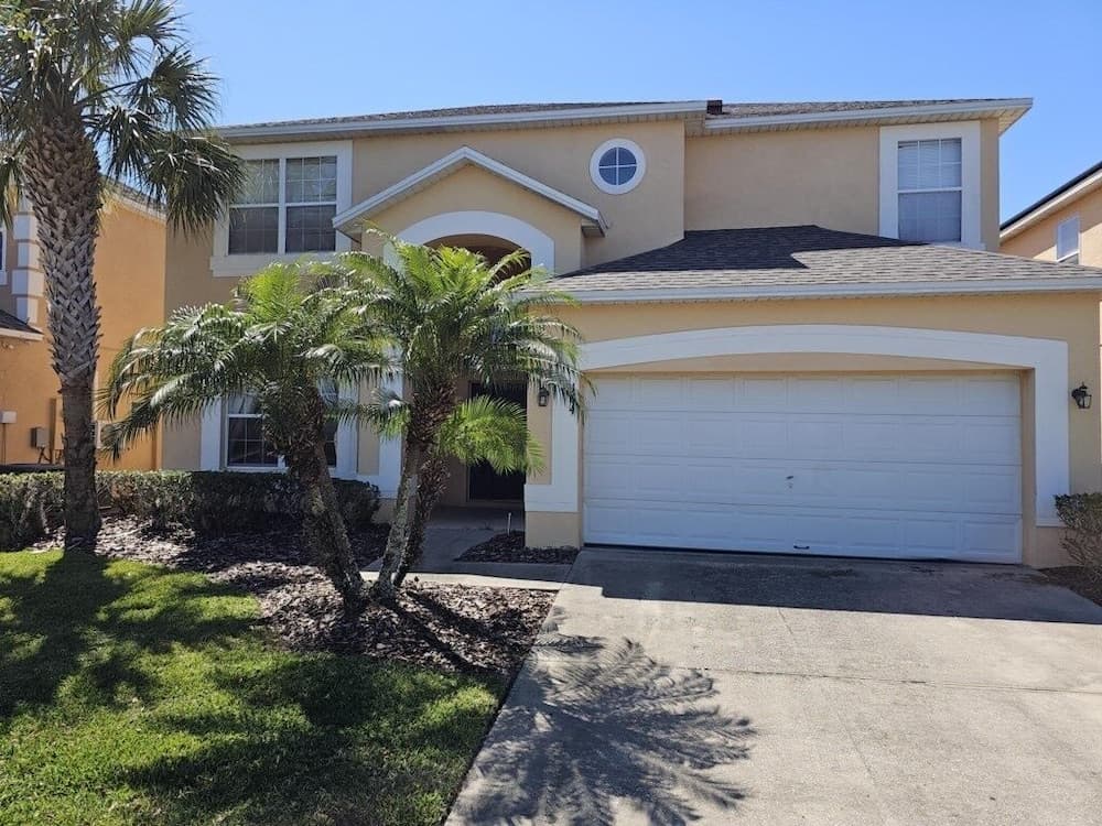 Spacious 7 Br, 4.5 Br Retreat With Pool 7 Bedroom Condo by RedAwning