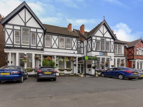 Cotswold Hotel