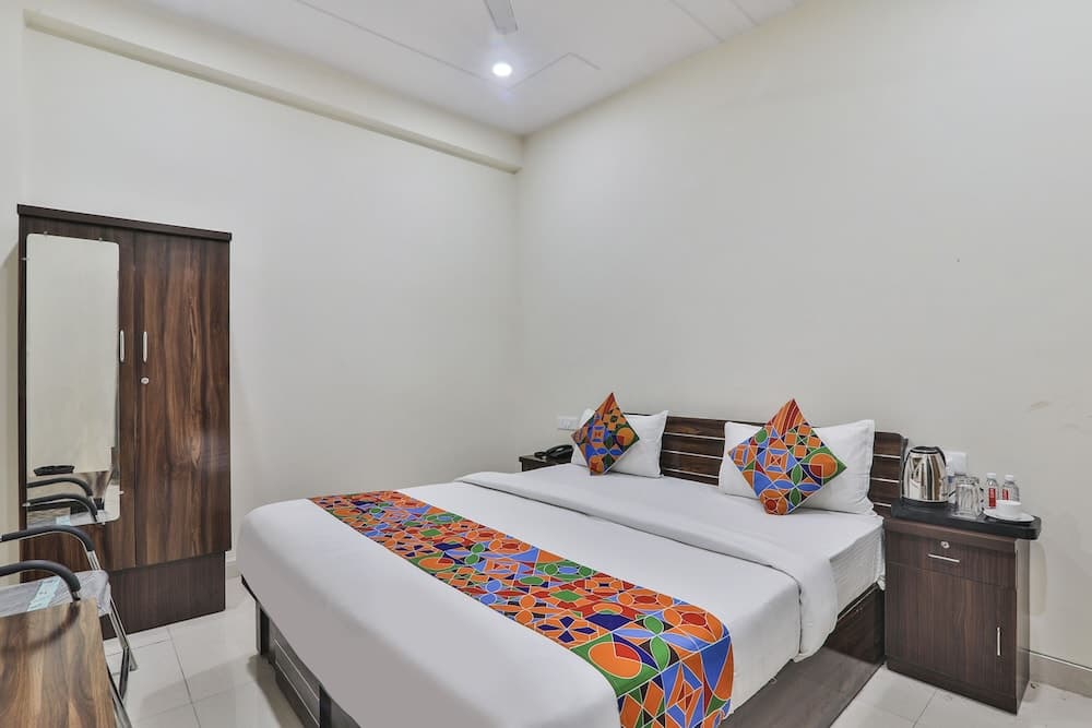 FabHotel Lucknow Inn