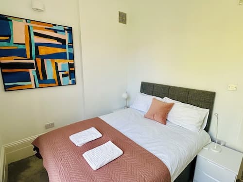 The Mornington Star Apartments