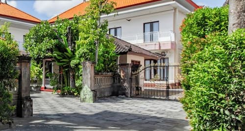 Collection O Near Seminyak Beach Formerly The Kumpi Hotel