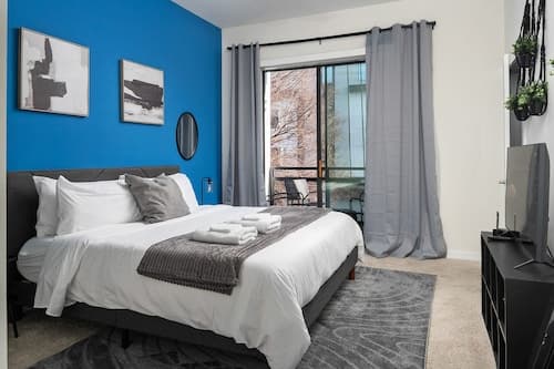 Spacious 2BD With Private Balcony and Free Parking