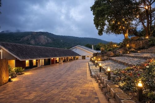 La’ Dukes Resort