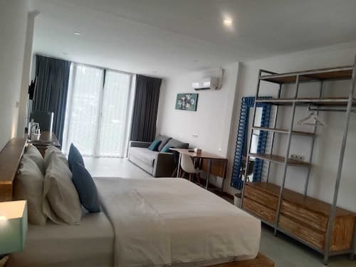 Triple 888 Suites