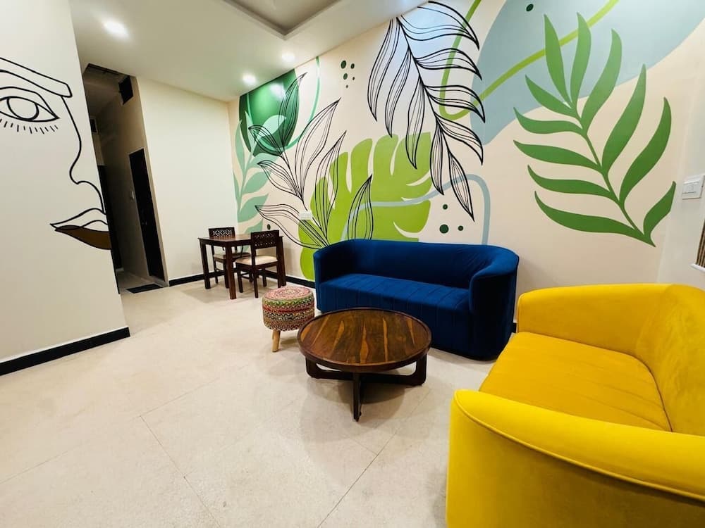 Home Escape 2BHK Retreat Pvt Home