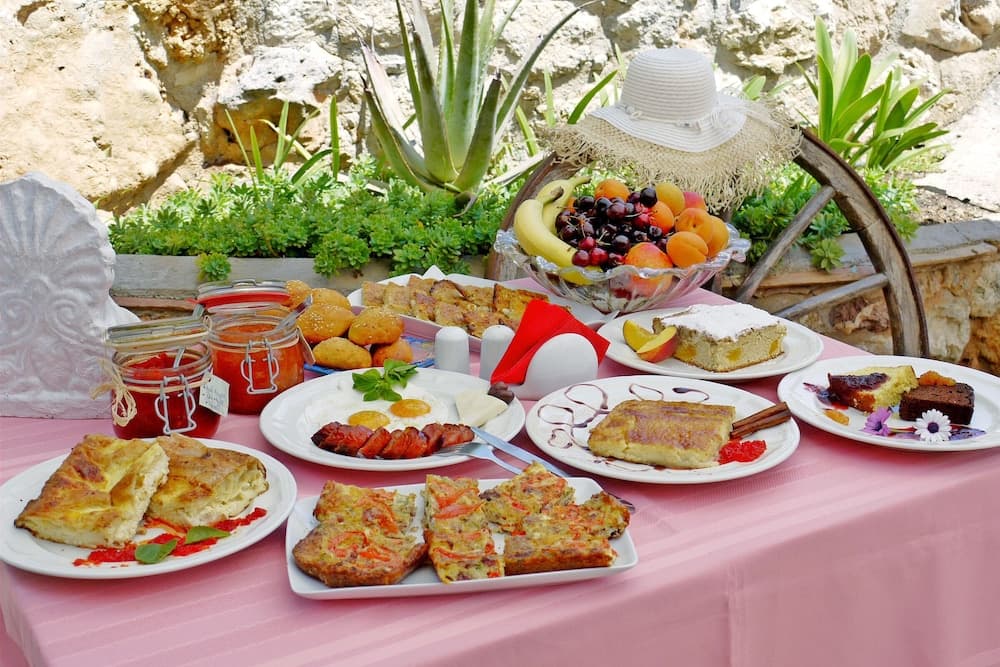 Açık büfe kahvaltı