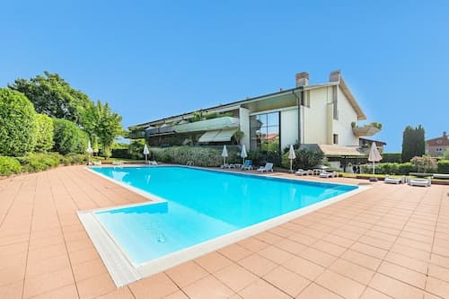 Residence Villa Giulia 5-03 with pool by Wonderful Italy