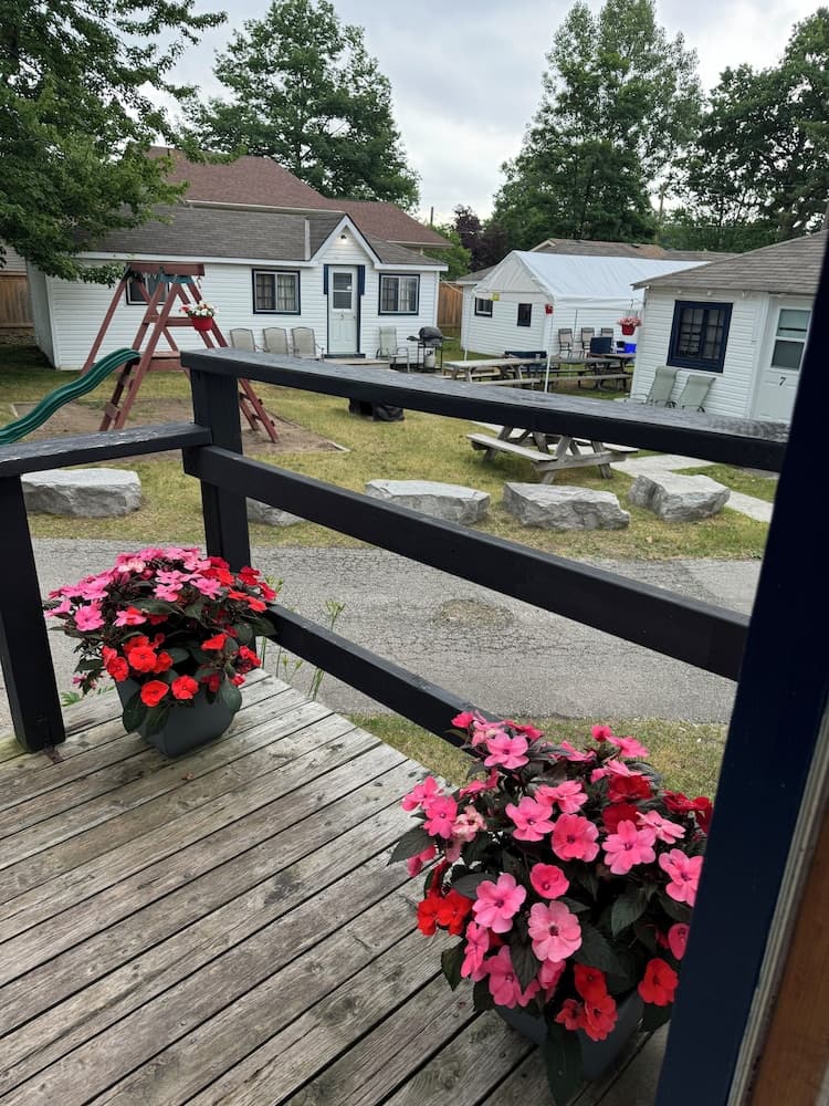 Alton Lodges