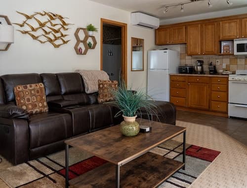 Alpenglow One Bedroom One Bath A18