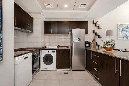 Handsome 1BR in Bay Central Tower