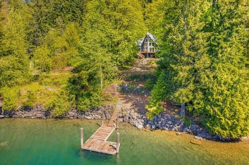 Yellow Tail Cabin in Hoodsport
