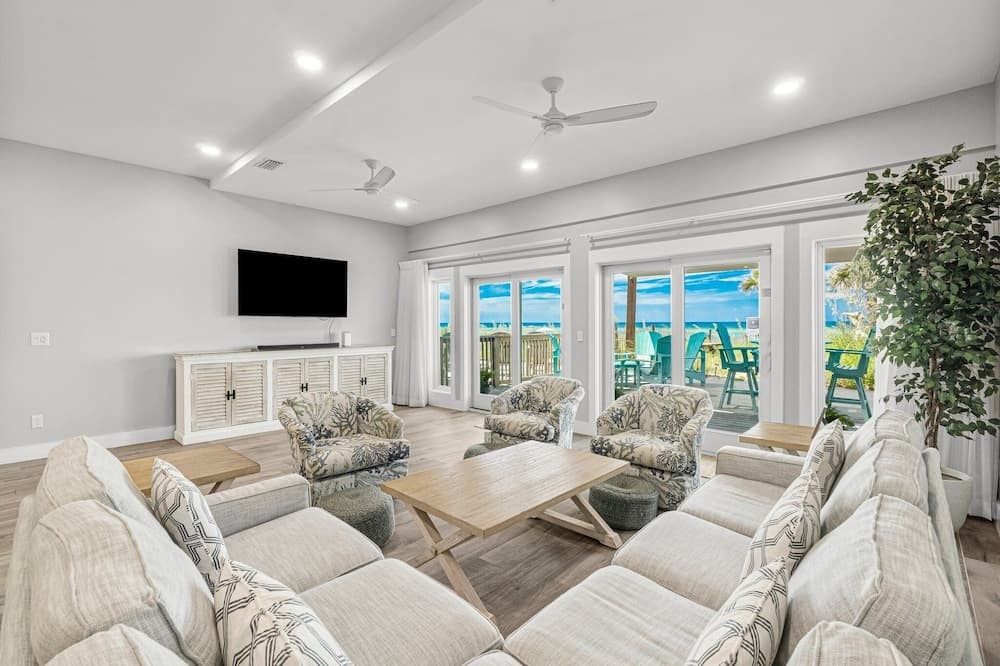 Beachside West Villa