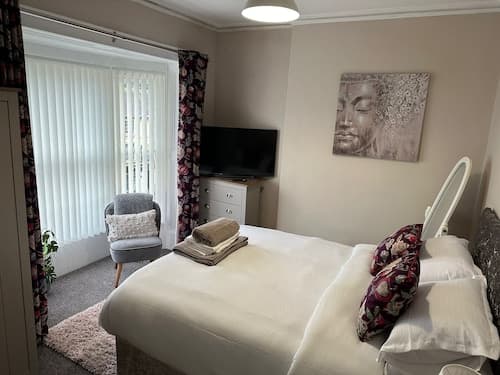 2 Bed Flat - Sleeps 4 Antrim Town Centre