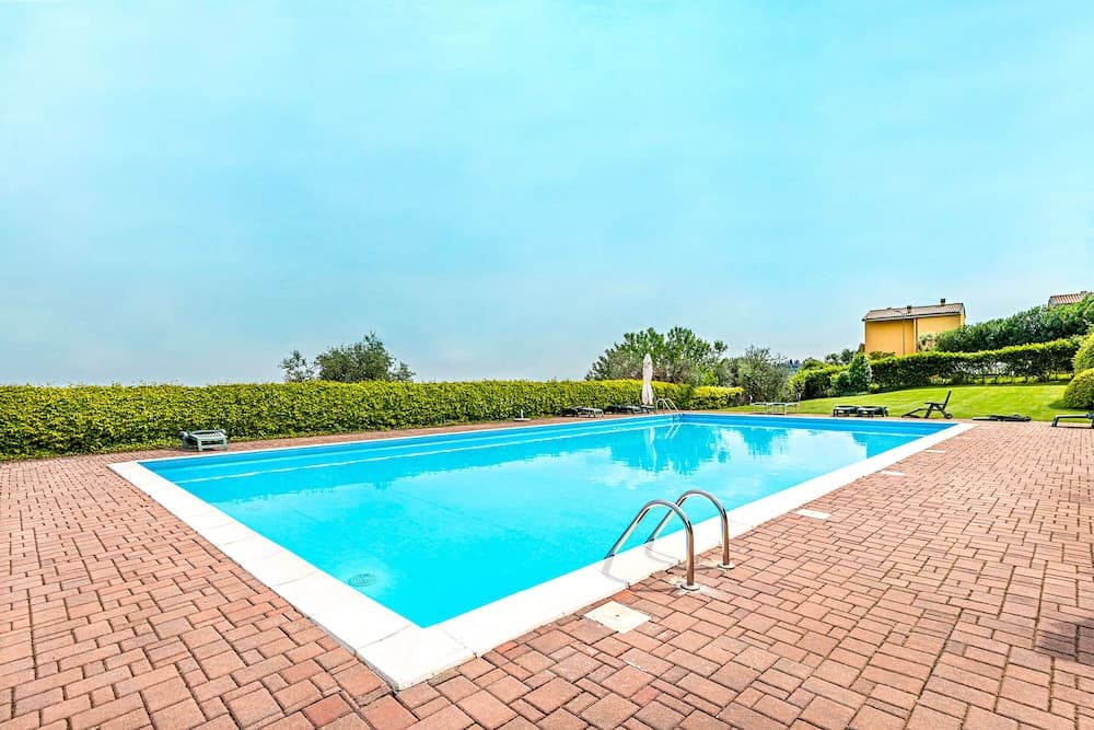 Poggio Picedo P1-32 by Wonderful Italy