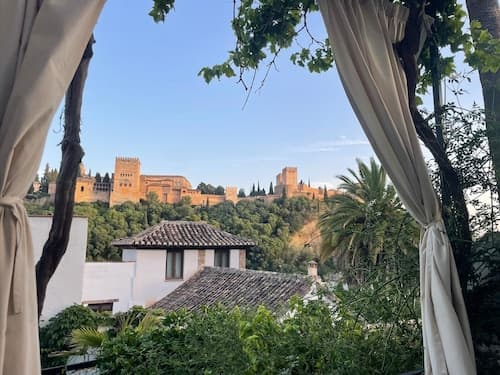 SUITE COMARES