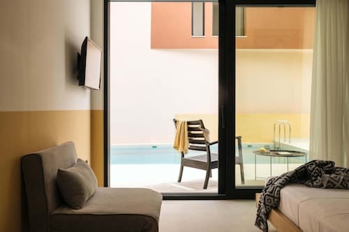 Marea Suites