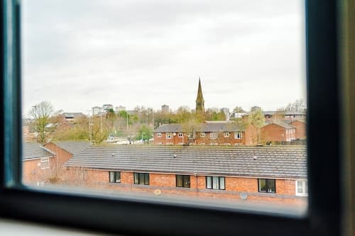 Elm Apartments