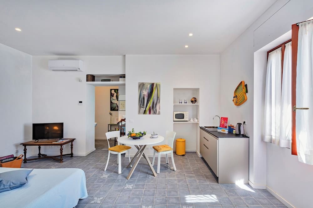 Yellow Suite sul Lungomare di Recco