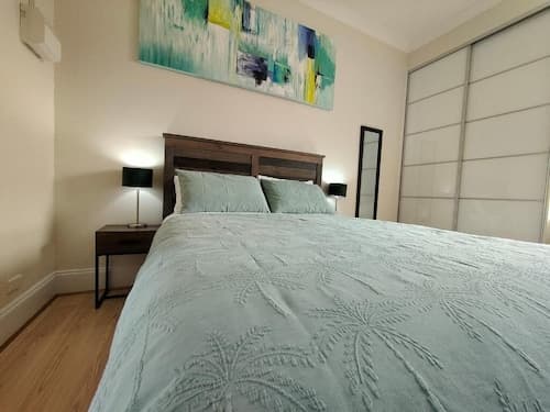 Smugglers Inn Studio Apartments