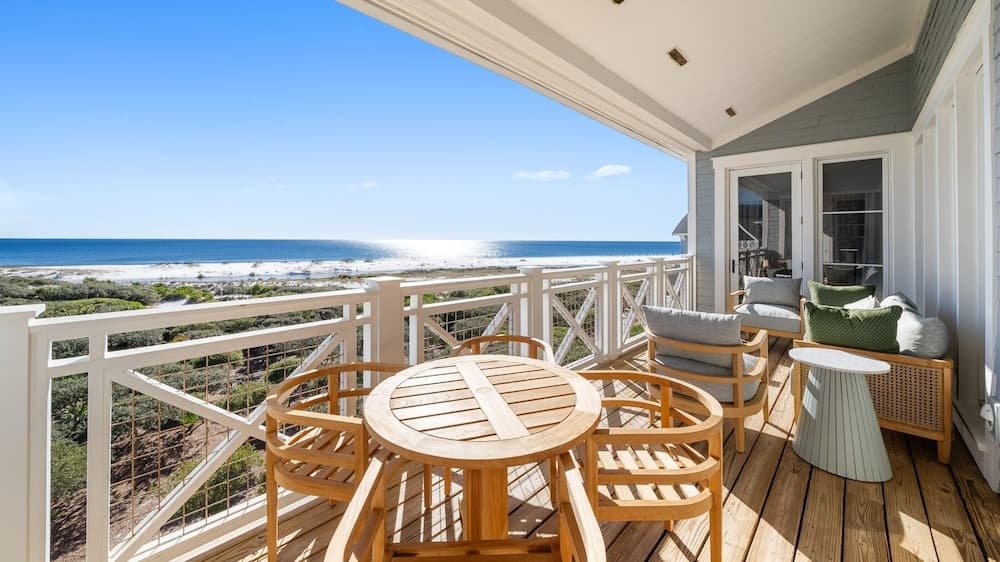 Vitamin Sea 3 Bedroom Condo by RedAwning