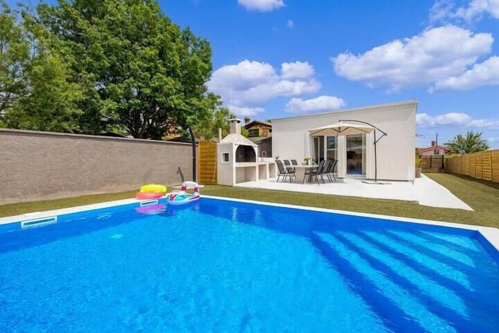 Villa Infinity