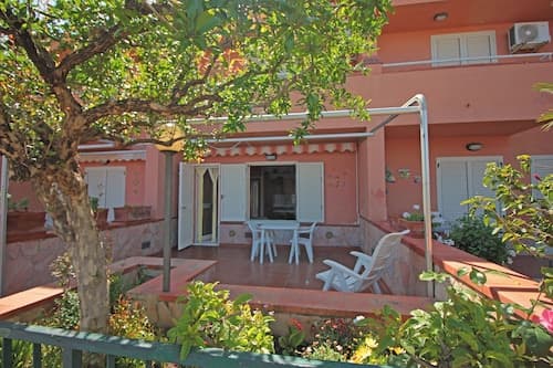 Villetta Santa Lucia con patio e giardino by Wonderful Italy