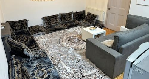 Cozy Edinburgh Apartment Escape
