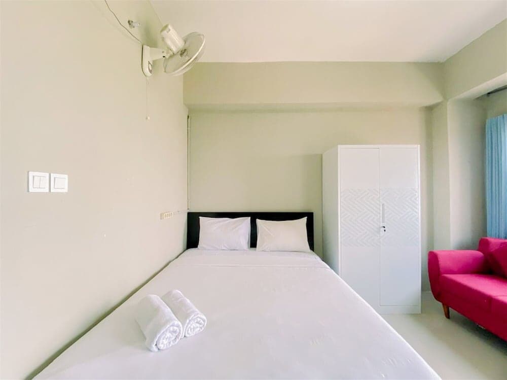 Warm And Homey Studio At Royal Sentul Park Apartment