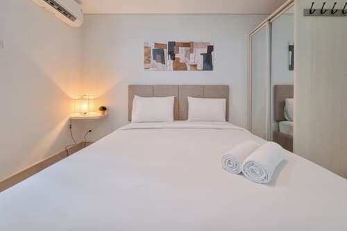 Comfortable And Homey Studio Room At Barsa City Apartment