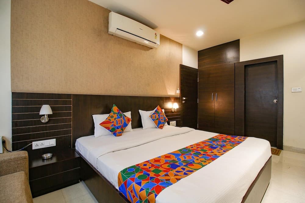 Fabhotel Kamla Regency