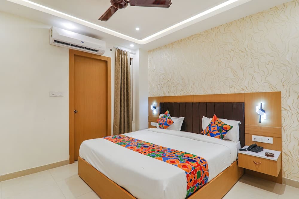 Fabhotel Raj Palace