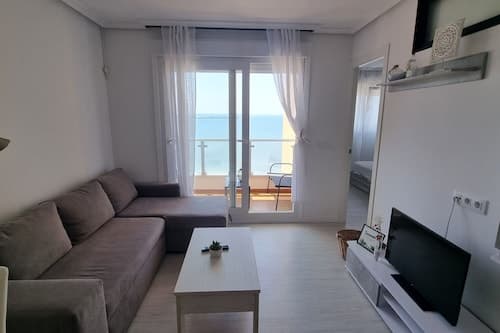 Seaside Apartment Sleeps 6 With Balcony
