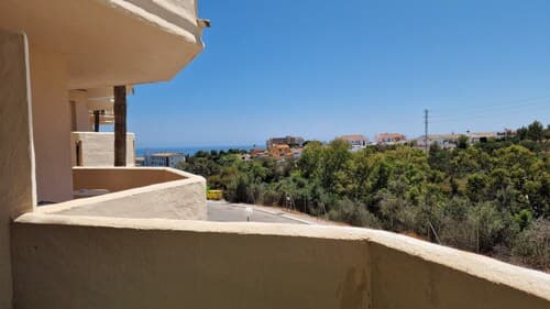 Sunny Seaside Retreat in Calahonda, sea View, Pool