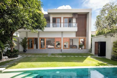 Luxurious Family 6 Br Villa in Seminyak Breakfast Include