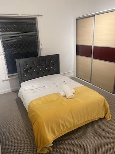 Cosy Cottage Retreat in Oldham