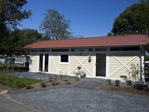 Enchanting Chalet 600 m From the sea